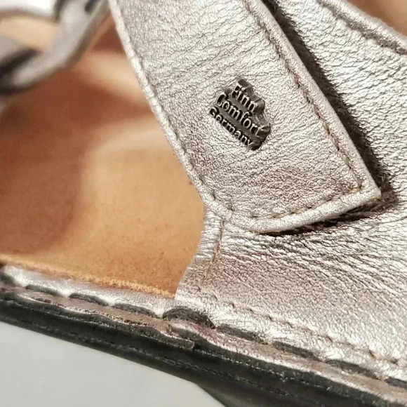 Finn comfort Silver Strap Platform Wedge  Open Toe Shoe Sz 8/8.5US (5.5 … - Picture 7 of 11